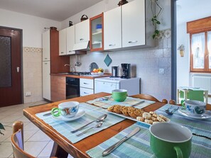 Microwave, oven, dishwasher, freezer