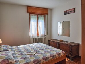 2 chambres, lit de bébé portatif, accès au Wi-Fi (inclus)