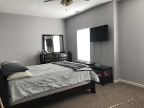 4 bedrooms, WiFi, bed sheets