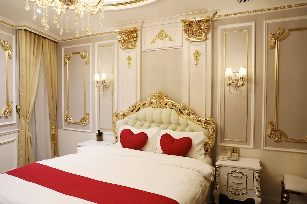 Superior Double Room | WiFi (free), individually furnished