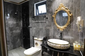 Bathroom - Enjoy Hotel 2 (Ho Chi Minh City)