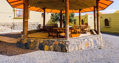 Hoota Guest House