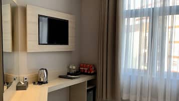Deluxe Double Room, City View | Minibar, in-room safe, free WiFi