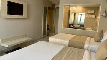 Minibar, in-room safe, free WiFi