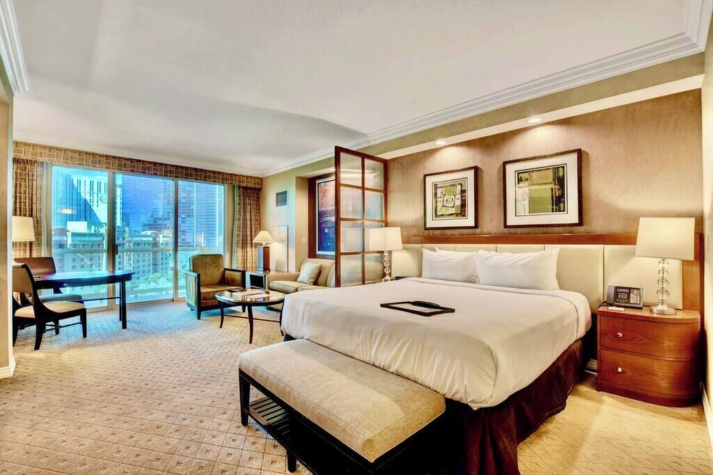 1 bedroom, in-room safe, desk, iron/ironing board