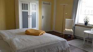 1 bedroom, WiFi, bed sheets, wheelchair access