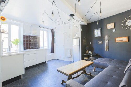 Viehättävä Pied à Terre Royatissa