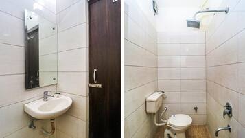 Deluxe Double Room | Bathroom | Shower, towels