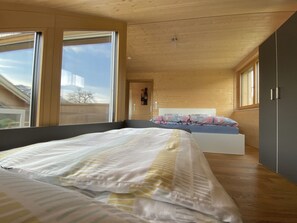 1 Schlafzimmer, Reisekinderbett, kostenloses WLAN, Bettwäsche