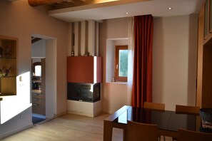 Dining - Apartment in VILLA with Pool Mhateria Relais (Rignano sull'Arno)