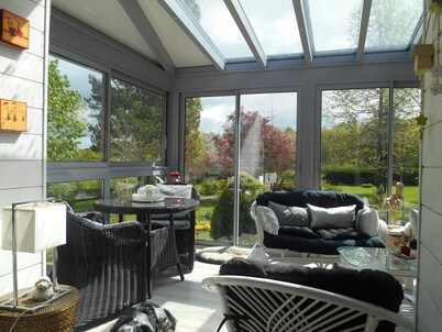 Whole house with pool ideal for families