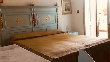 Exclusive Double Room | Premium bedding, in-room safe, desk, laptop workspace