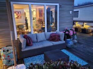 Terrace/patio -  Prachtig ruim chalet aan de Noordhollandse kust compleet voor 5 personen. (Petten)
