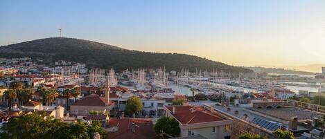 Deluxe-Doppelzimmer, Balkon, Blick auf den Jachthafen