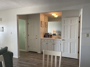 Interior - Dolphin Cove 1C - Oceanfront in Garden City Beach (Garden City)