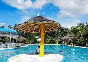 Outdoor pool - Sweet Water Resort (Zamboanguita)