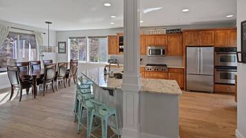 獨棟房屋, 5 間臥室 | 私人廚房 | 電冰箱、烤箱、爐台、咖啡機/沖茶器