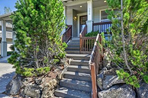 House, 5 Bedrooms | Exterior detail - Flagline Trail 5 Bedroom Home by RedAwning (Bend)