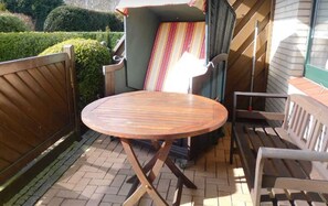 Outdoor dining - Small terraced house in St. Peter Böhl (St. Peter-Ording)