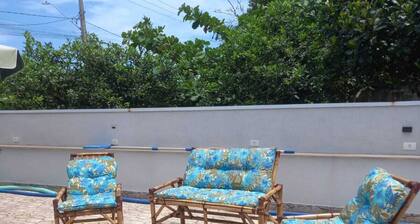 House with pool in Matinhos House accommodates up to 15 people. Super cozy.