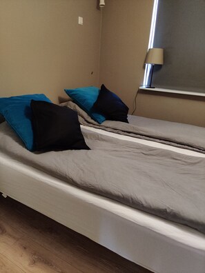5 dormitorios, caja fuerte, wifi y ropa de cama