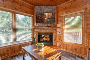 Interior - 15 Minutes To Downtown Gatlinburg Or Pigeon Forge (Sevierville)