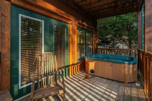 Terrace/patio - 15 Minutes To Downtown Gatlinburg Or Pigeon Forge (Sevierville)