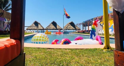 Club de Playa Dioses y Reinas