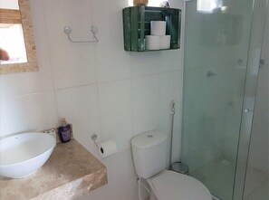 Bathroom - Cozy House in Praia do Forte - Bahia (Salvador)