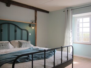 2 bedrooms, WiFi, bed sheets - Stylish elevated village house with stunning countryside views. (Frolois)