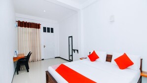 Double Room | Iron/ironing board, WiFi (free) - Hotel Rich Daziro (Negombo)