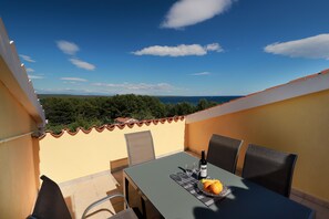 Appartement, 2 chambres, vue sur la mer (Penthouse) | Balcon