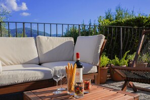 Property grounds - Tuscan Villa with Panoramic Views & Private Pool (Bagni di Lucca)