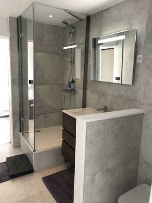 Ducha, secador de pelo