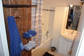 Bathtub, hair dryer