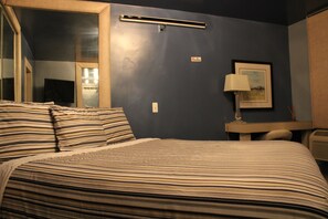 Interior - Royal Budget Inn (Redford)