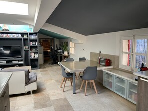 تناول الطعام