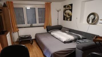 1 chambre, fer et planche Ă repasser, lit parapluie, Wi-Fi gratuit