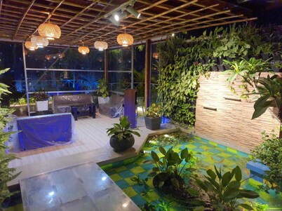 Hotel Grand Circle Inn