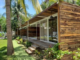 In-room safe, iron/ironing board, free WiFi, bed sheets