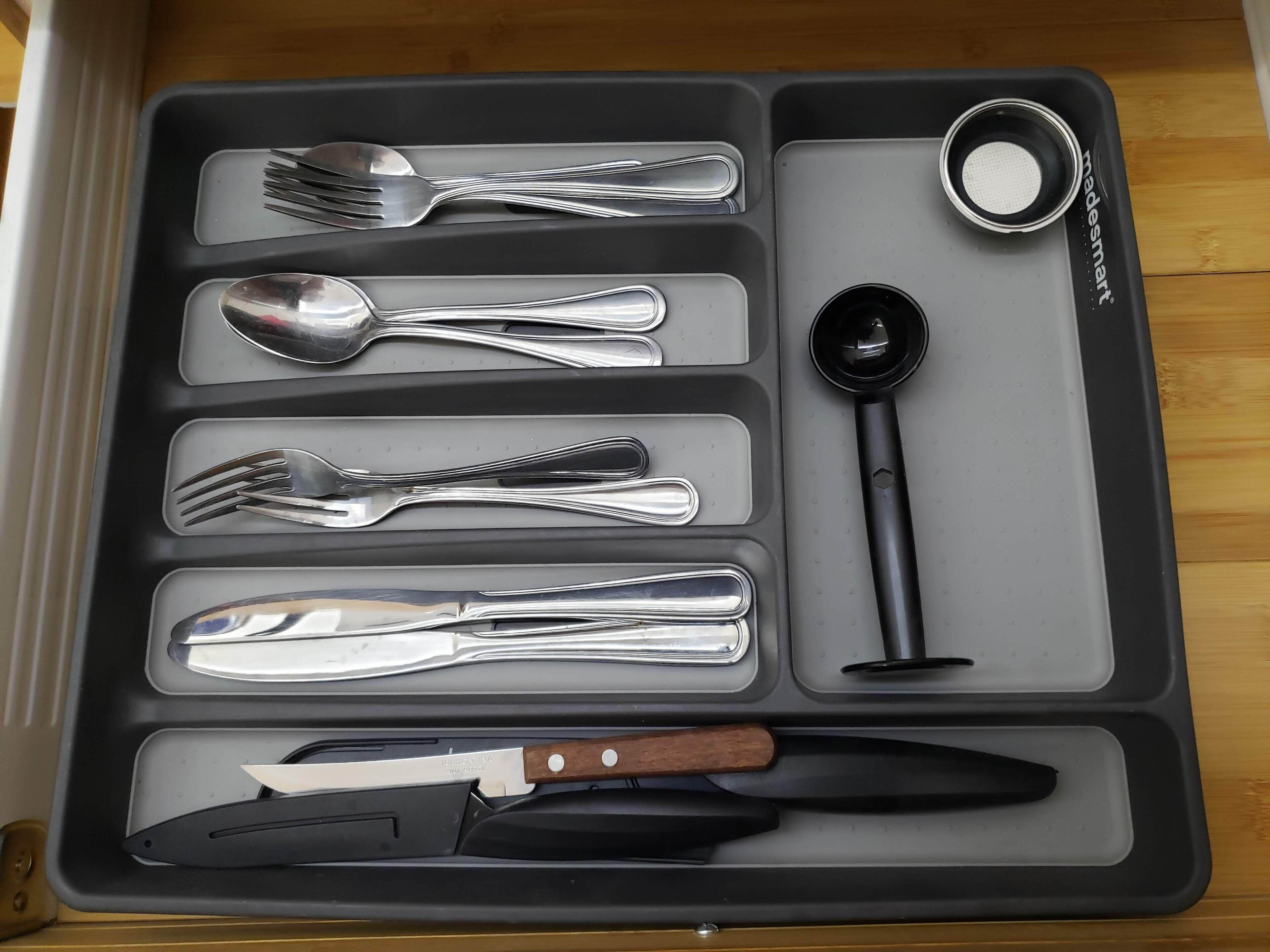 oven, griddle, cleaning supplies