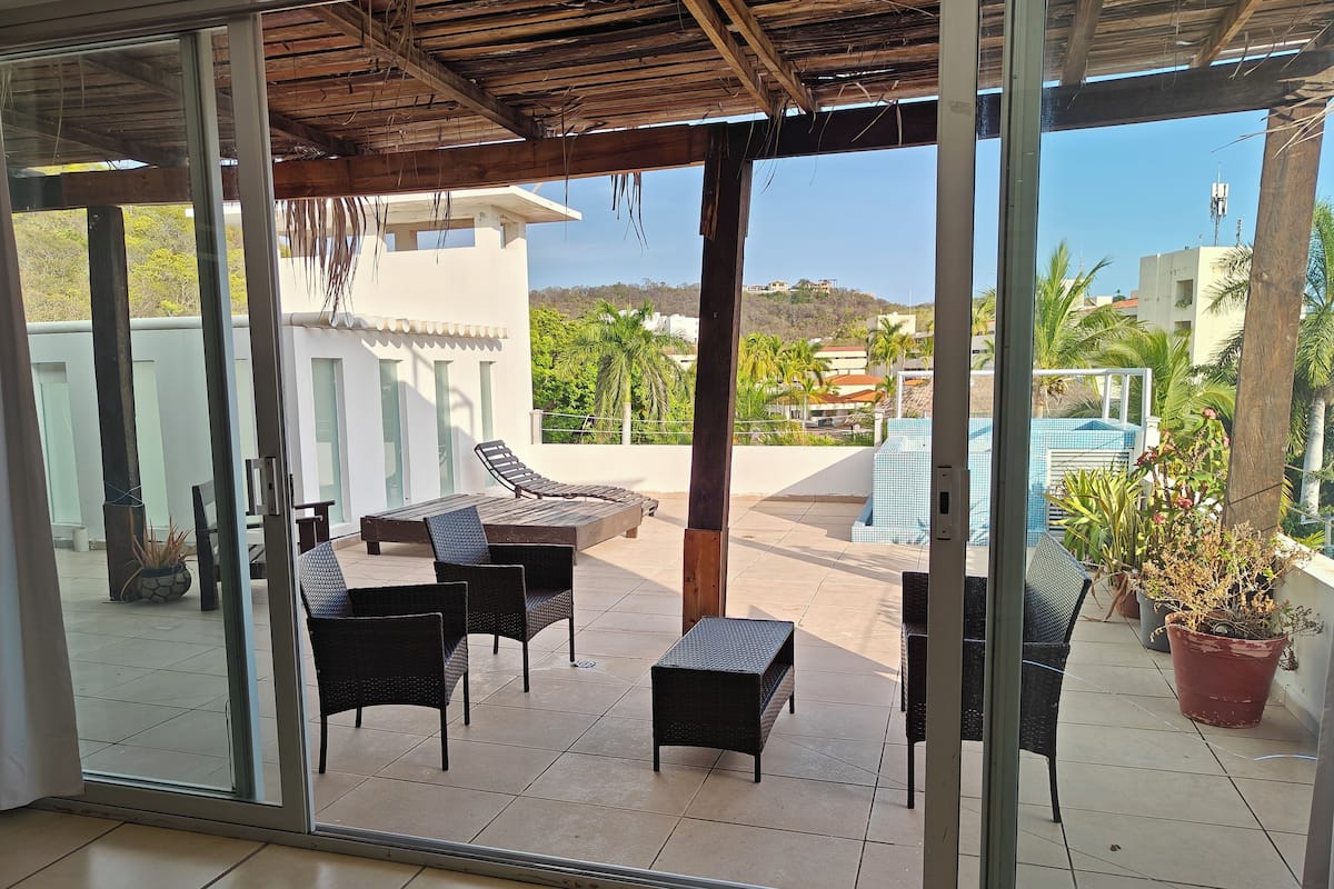 Luxury Apartment, 2 Bedrooms | 2 bedrooms, in-room safe, iron/ironing board, free WiFi