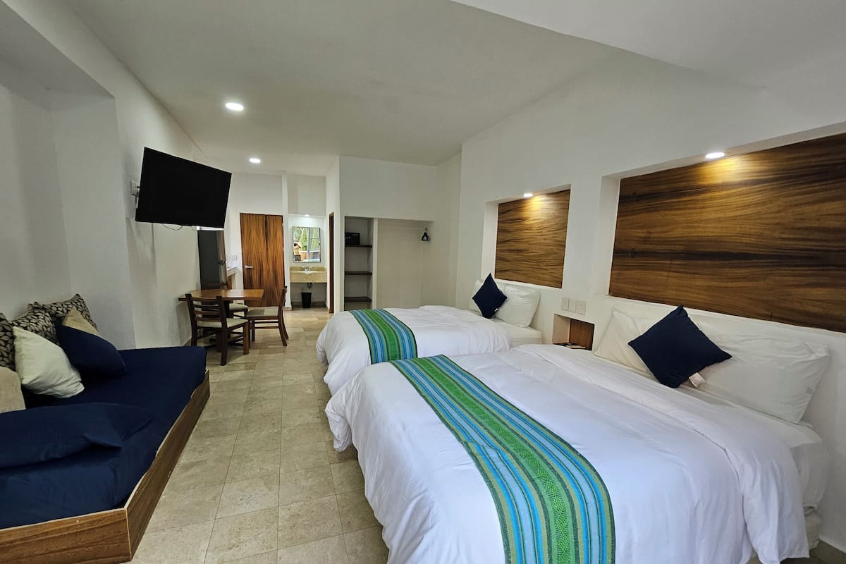 Apartamento Club | Caja fuerte, tabla de planchar con plancha, wifi gratis y ropa de cama