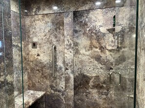 Combined shower/bathtub, hair dryer, towels, soap - Luxury Country Guest Suite, Sleeps 10, Hot Tub (Rexburg)