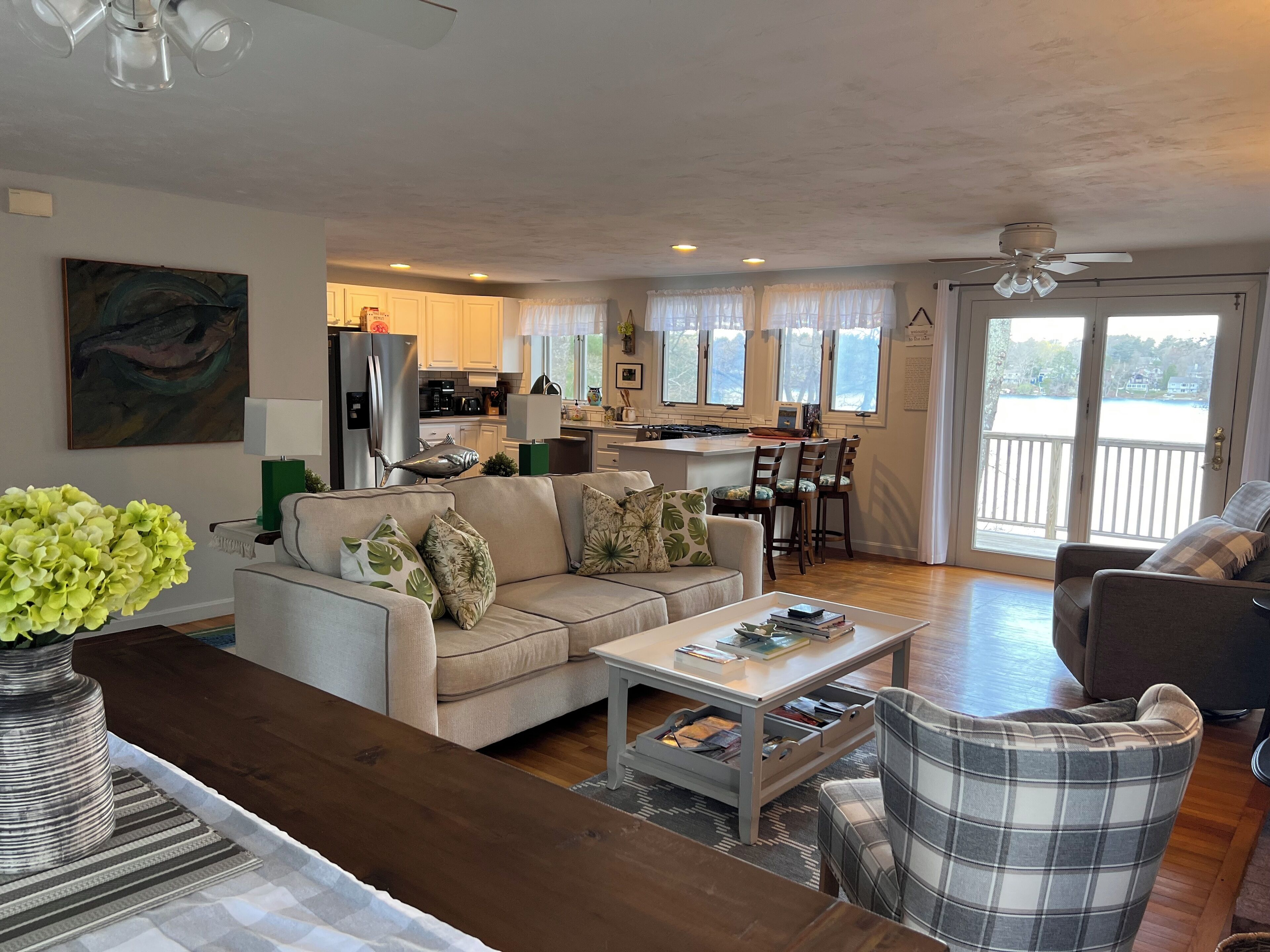 Stunning 4-bedroom Private Fresh Water Beach Front