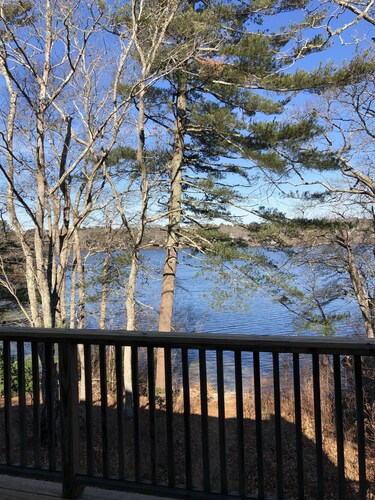 Stunning 4-bedroom Private Fresh Water Beach Front