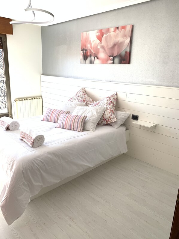 2 soverom og sengetøy