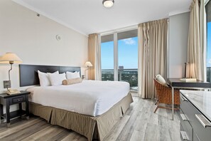 1 Schlafzimmer, Schreibtisch, Bügeleisen/Bügelbrett, Reisekinderbett