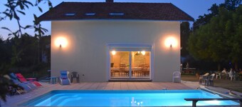 LA MAISON BLEUE FAMILIALE: a peaceful place to recharge your batteries, and for children too