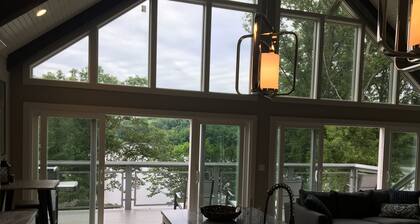 New 6 bedrooms! Lake Barkley Lake House